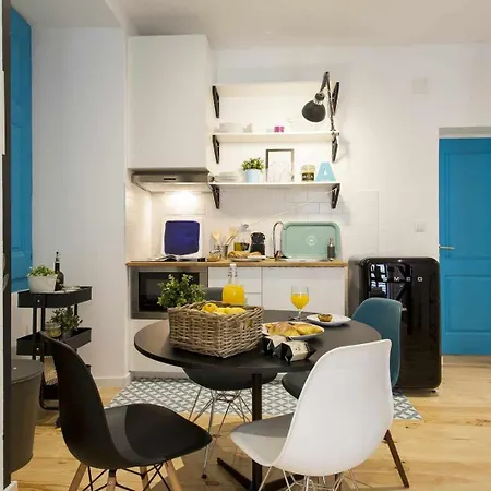 Апартаменты Modern Studio Baixa Chiado Lisbon- Blue Лиссабон