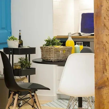 Modern Studio Baixa Chiado Lisbon- Blue * 리스본